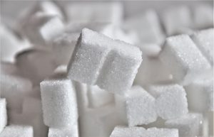 מה הקשר בין אכילת מזונות מתוקים לסוכרת?